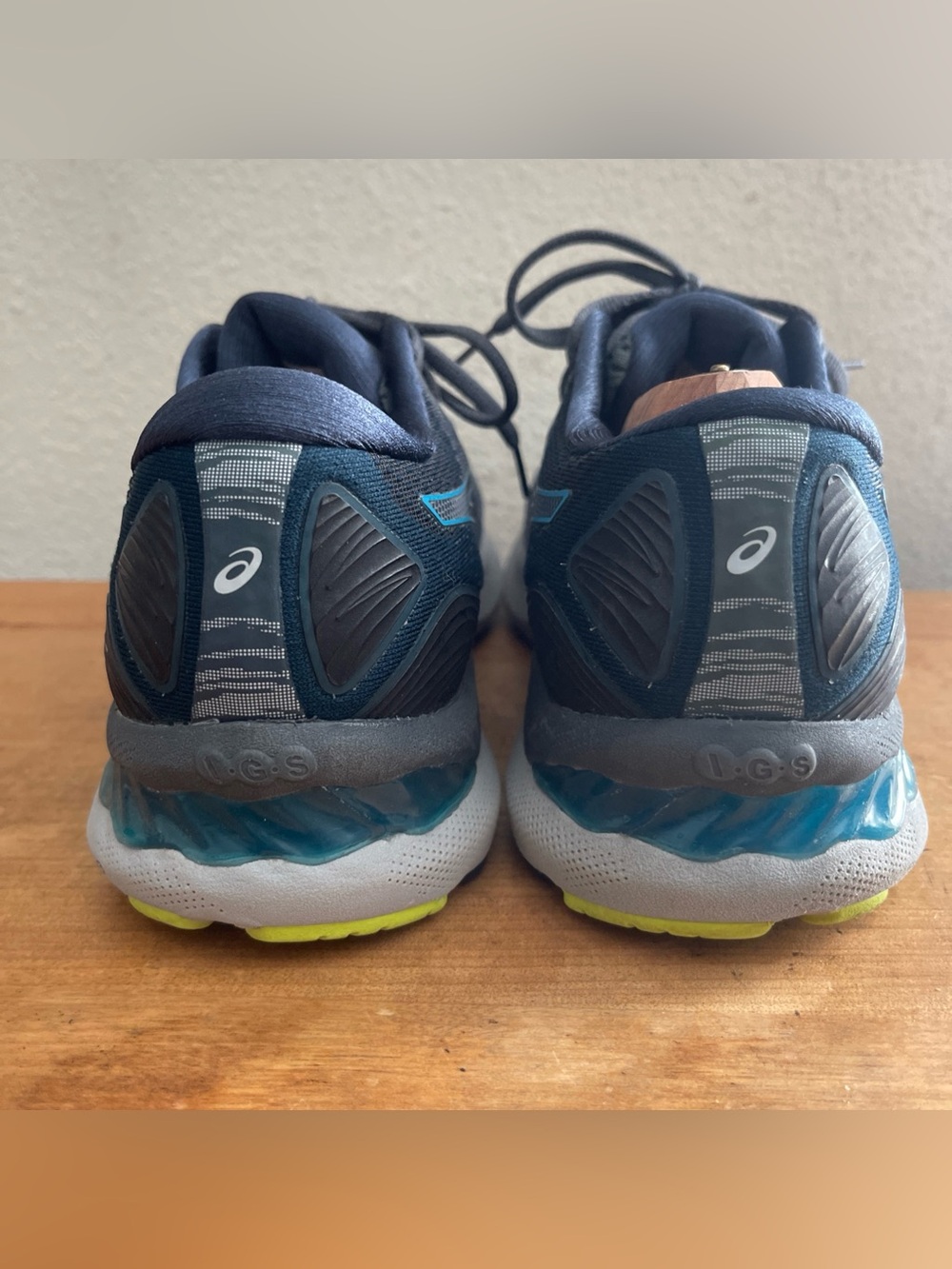 Asics Gel-Nimbus 23 Running Shoes Grey Blue Mens Size 8.5 1011B005 Sneakers - Picture 10 of 13